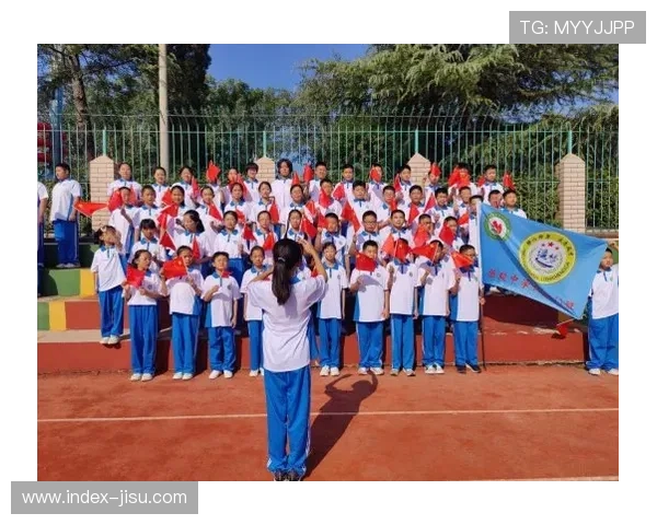 玉溪站观众沿湖助威 民族特色表演融入赛事文化