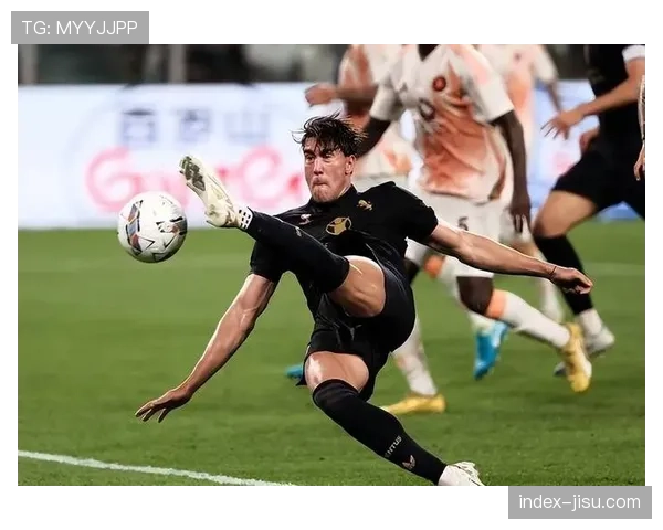 罗马队赛前最后一练重点演练定位球攻防,穆里尼奥的遗产仍在延续 罗马队赛前最后一练重点演练定位球攻防,穆里尼奥的遗产仍在延续