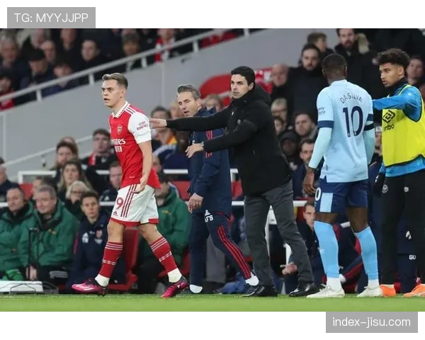 那不勒斯否认就特罗萨德转会接触阿森纳，夏窗有其它引援计划